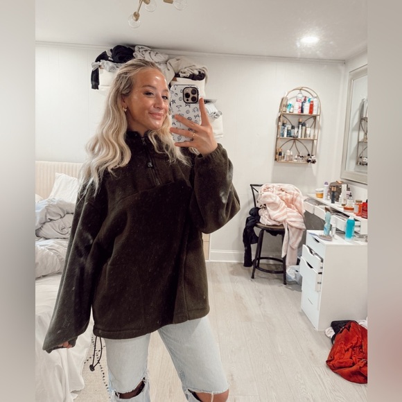 Urban Outfitters Tops - navy green fleece L